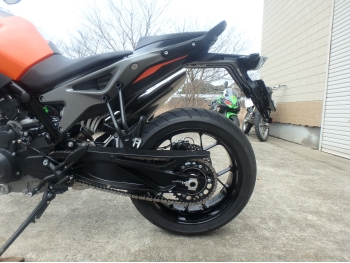     KTM 790 Duke 2023  16