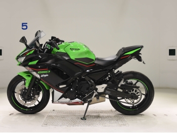     Kawasaki Ninja650A 2022  1