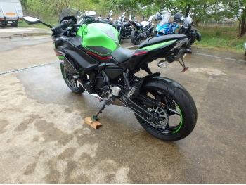     Kawasaki Ninja650A 2022  12