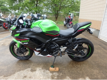    Kawasaki Ninja650A 2022  13