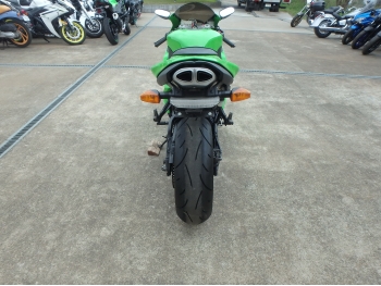     Kawasaki ZX-6R 2007  11