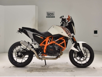     KTM 690 Duke 2014  2
