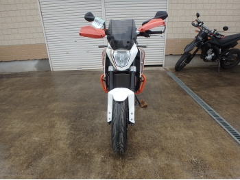     KTM 690 Duke 2014  7