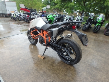     KTM 690 Duke 2014  12