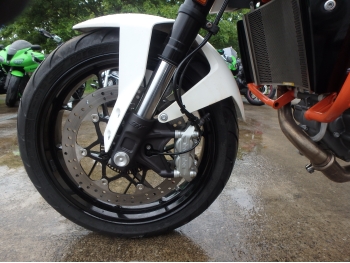     KTM 690 Duke 2014  15