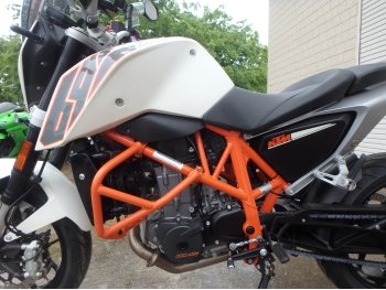     KTM 690 Duke 2014  16