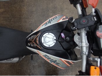     KTM 690 Duke 2014  21