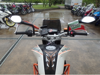     KTM 690 Duke 2014  23