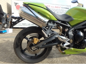     Triumph Street Triple 2009  17