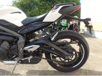 Çàêàçàòü èç ßïîíèè ìîòîöèêë Triumph Street Triple S 2021 ôîòî 16