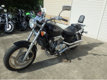 Çàêàçàòü èç ßïîíèè ìîòîöèêë Honda Magna750 1996 ôîòî 13