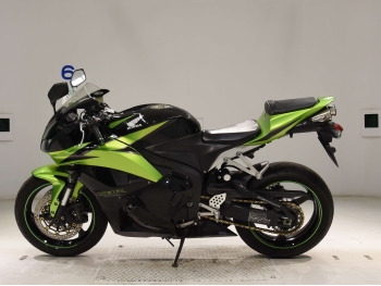 Çàêàçàòü èç ßïîíèè ìîòîöèêë Honda CBR600RR-3 2009 ôîòî 1