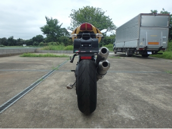     Ducati Streetfighter848 2011  10