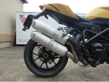     Ducati Streetfighter848 2011  17