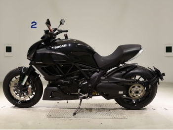     Ducati Diavel 2012  1