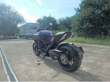     Ducati Diavel 2012  10