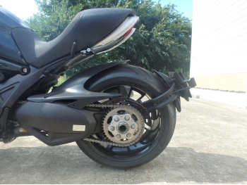     Ducati Diavel 2012  15