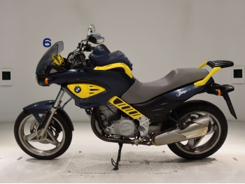     BMW F650CS 2003  1