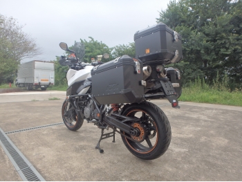    KTM 990 Supermoto T 2012  11