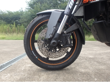     KTM 990 Supermoto T 2012  14