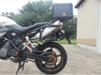     KTM 990 Supermoto T 2012  17