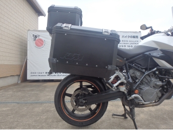     KTM 990 Supermoto T 2012  18