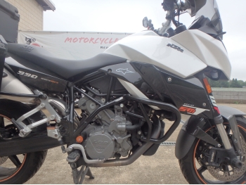     KTM 990 Supermoto T 2012  20