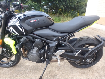 Çàêàçàòü èç ßïîíèè ìîòîöèêë Triumph Trident 660 2024 ôîòî 15