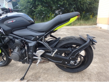 Çàêàçàòü èç ßïîíèè ìîòîöèêë Triumph Trident 660 2024 ôîòî 16
