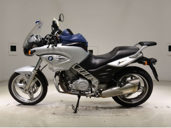     BMW F650CS 2004  1