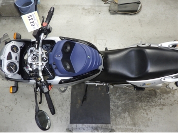     BMW F650CS 2004  3