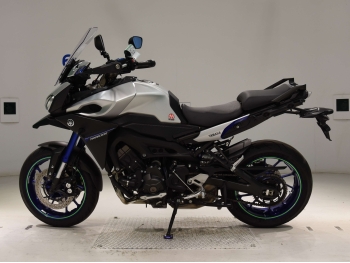     Yamaha MT-09 Tracer 2016  1