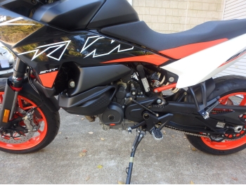 �������� �� ������ �������� KTM 890 SMT 2024 ���� 10