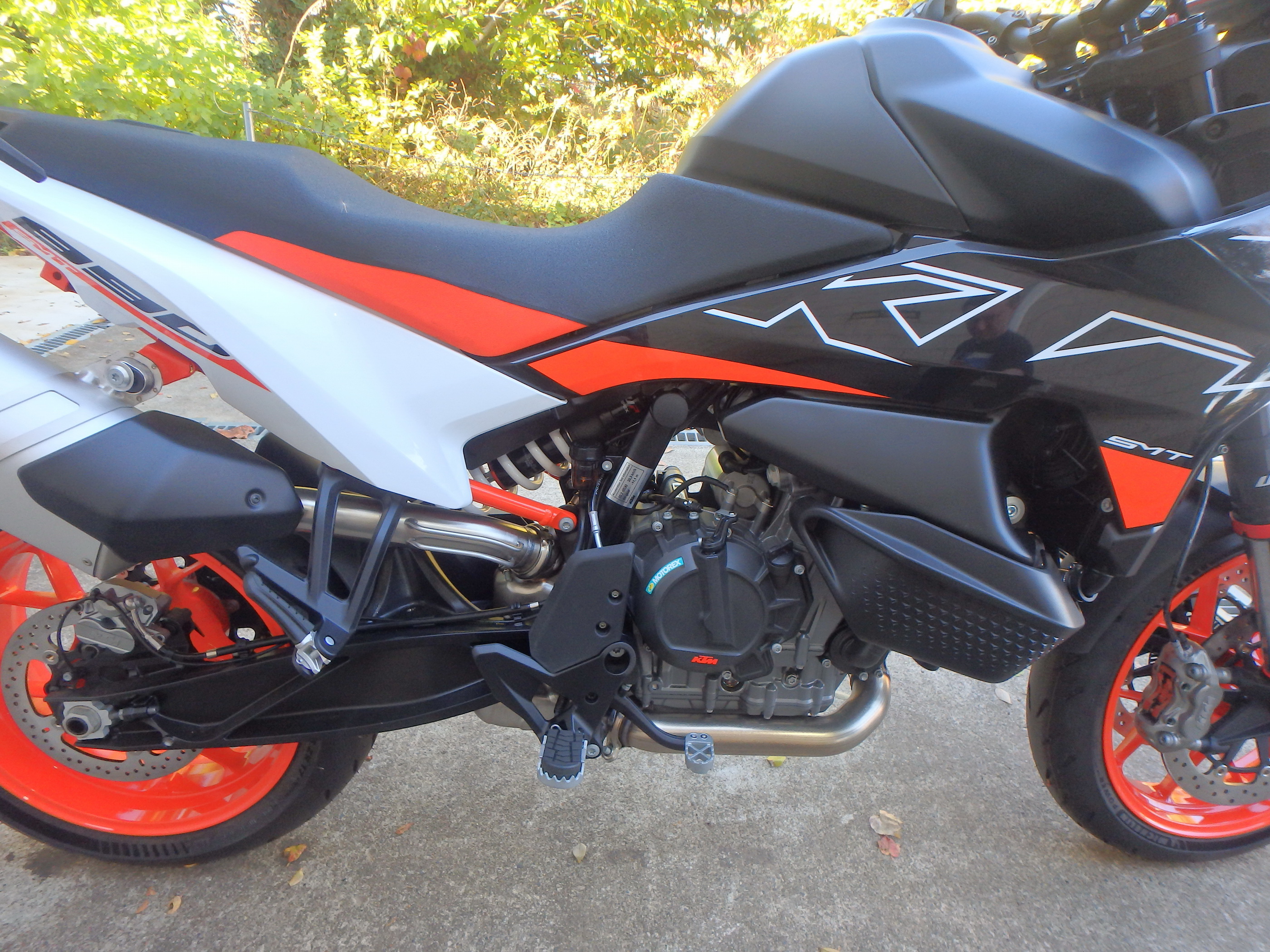 Buy bike KTM 890 SMT 2024 ôîòî 13