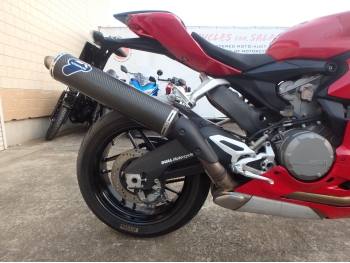     Ducati 899 Panigale 2013  17