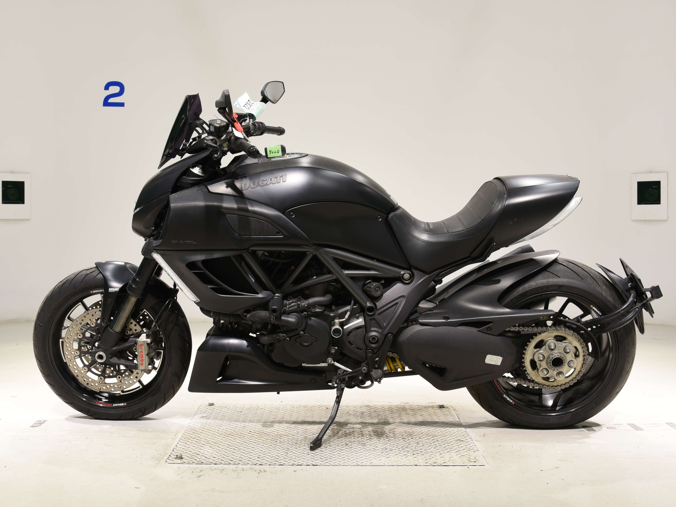 Buy bike Ducati Diavel Dark 2013 ôîòî 1