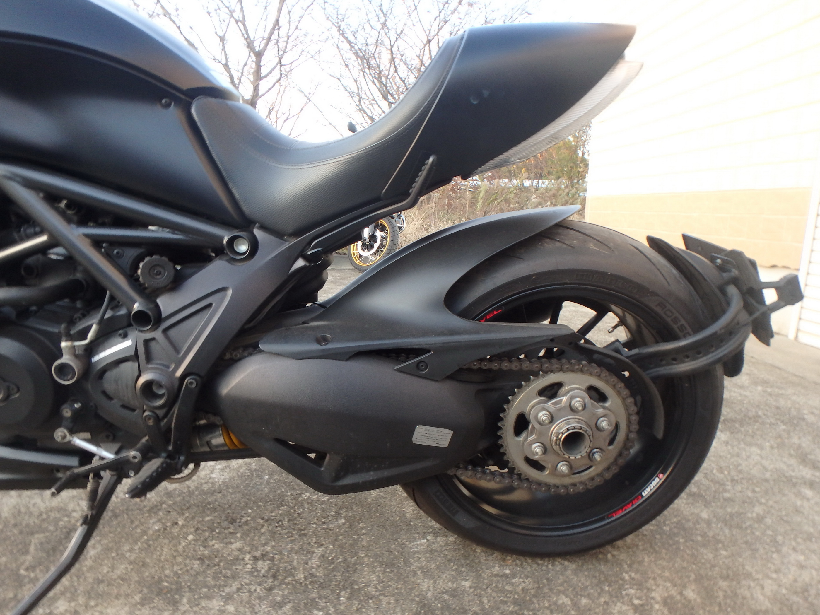 Buy bike Ducati Diavel Dark 2013 ôîòî 16