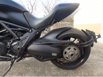 �������� �� ������ �������� Ducati Diavel Dark 2013 ���� 16