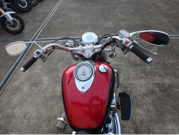     Yamaha XVS1100 DragStar Classic 2004  21