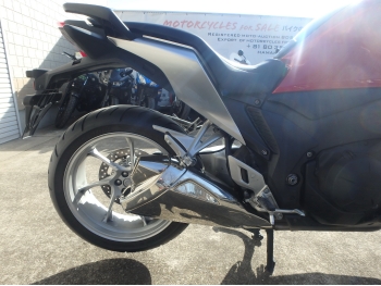 �������� �� ������ �������� Honda VFR1200F 2010 ���� 17