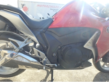 �������� �� ������ �������� Honda VFR1200F 2010 ���� 18