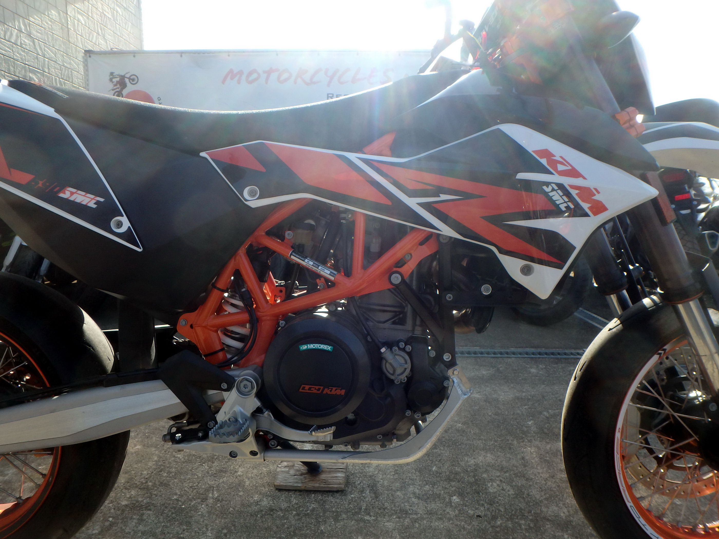 Buy bike KTM 690 SMC R 2014 ôîòî 18