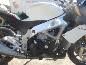 �������� �� ������ �������� Aprilia Tuono V4R 2015 ���� 18