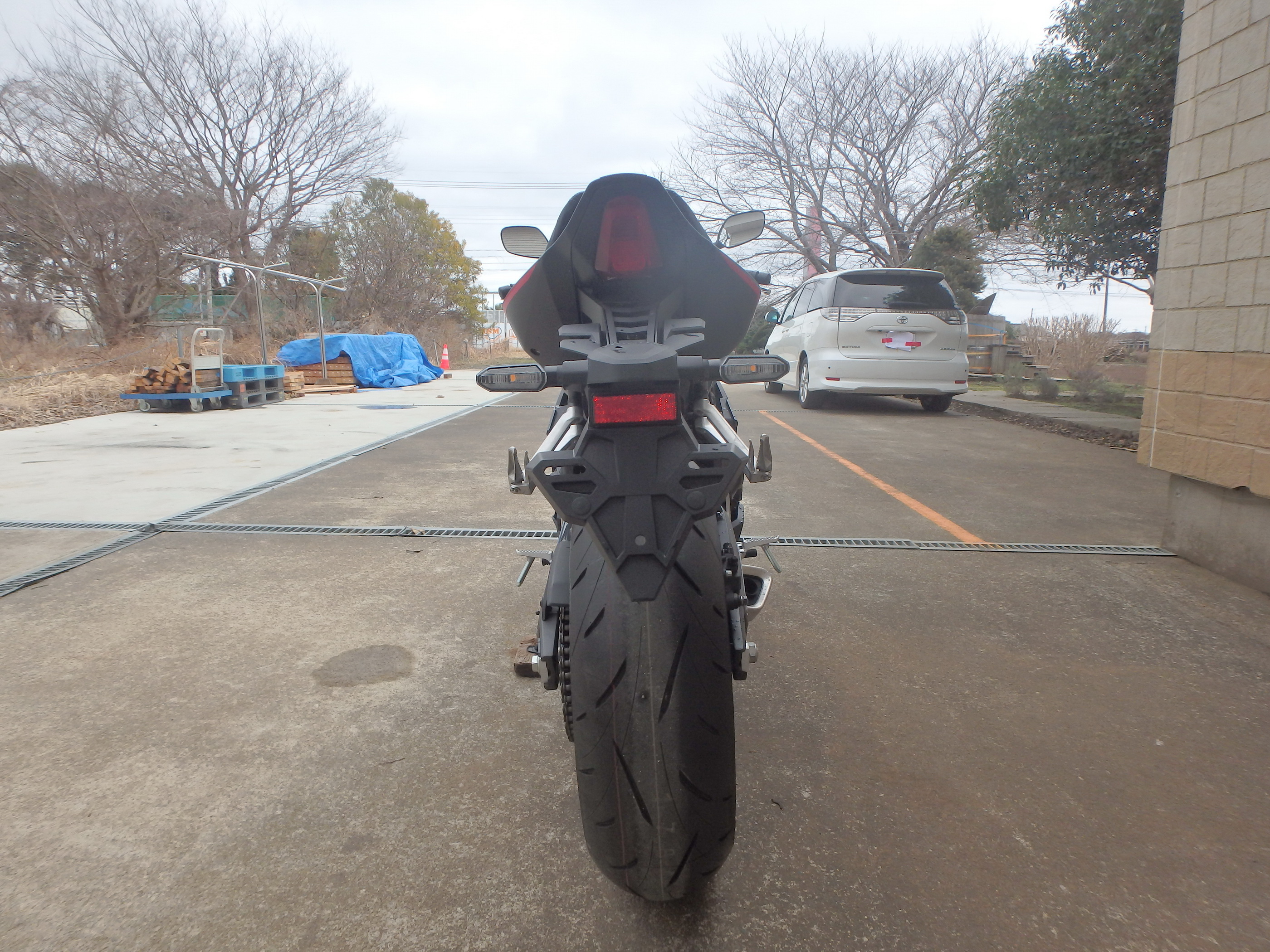 Buy bike Honda CBR650R-2 2024 ôîòî 5