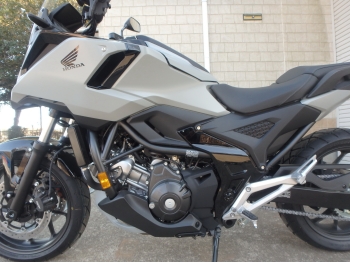 �������� �� ������ �������� Honda NC750XD-3 2025 ���� 13