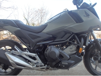 �������� �� ������ �������� Honda NC750XD-3 2025 ���� 16