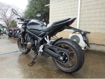 �������� �� ������ �������� Honda CB650R-2E 2025 ���� 6