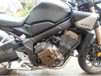 �������� �� ������ �������� Honda CB650R-2E 2025 ���� 13