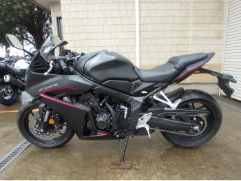 �������� �� ������ �������� Honda CBR650R E-Clutch 2025 ���� 7