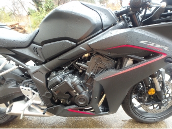 �������� �� ������ �������� Honda CBR650R E-Clutch 2025 ���� 13